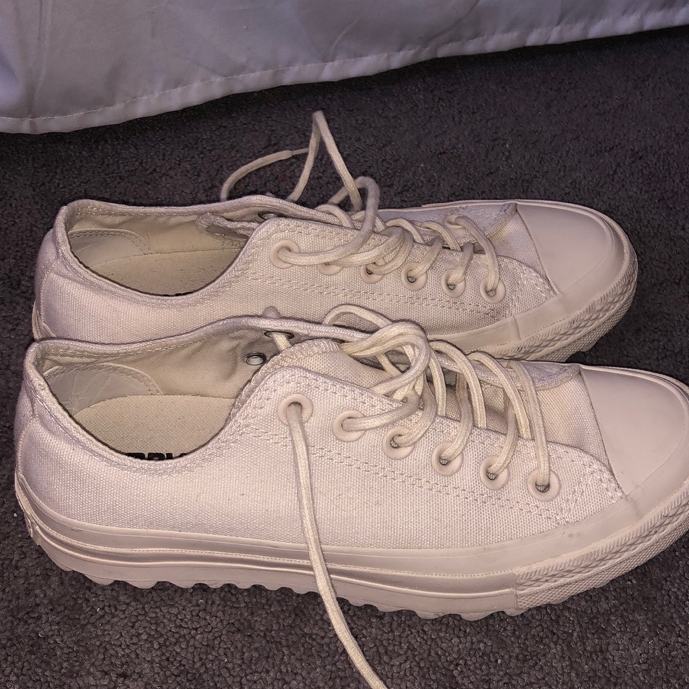 Converse Chuck Taylor tan canvas shoe